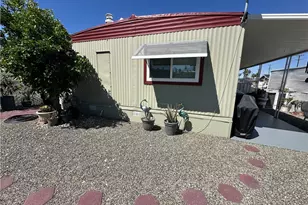 260 N Lyon Ave, Hemet, CA 92543 - Photo 36