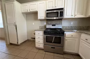 16183 Blue Haven Ct, Riverside, CA 92503 - Photo 10