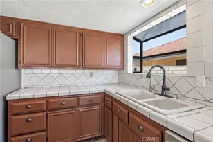 26325 Catamaran Ln, Helendale, CA 92342 - Photo 12