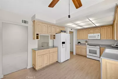 13219 Village 13, Camarillo, CA 93012 - Photo 12