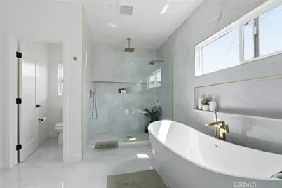 2260 Gondar Avenue, Long Beach, CA 90815 - Photo 32