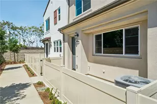 9194 Waverly Ln, Riverside, CA 92503 - Photo 2
