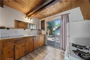 327 W Country Club, Big Bear City, CA 92314 - Photo 10