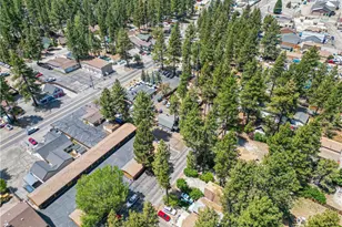 327 W Country Club, Big Bear City, CA 92314 - Photo 24