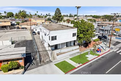 704 Centinela, Inglewood, CA 90302 - Photo 1