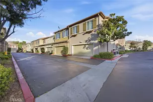 30505 Canyon Hills, Lake Elsinore, CA 92532 - Photo 2