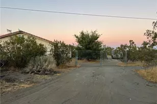 2825 Del Rosa Rd, Phelan, CA 92371 - Photo 24