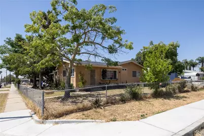 566 S Sage, Rialto, CA 92376 - Photo 2