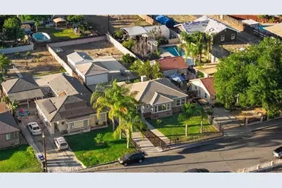 25580 Byron, San Bernardino, CA 92404 - Photo 42