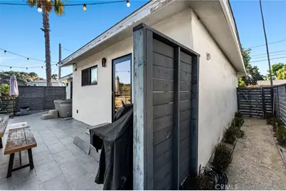 242 Thorne, Los Angeles, CA 90042 - Photo 24