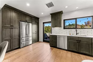 242 Thorne, Los Angeles, CA 90042 - Photo 10