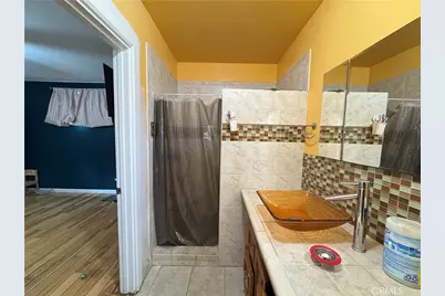 1059 N Hicks Ave, Los Angeles, CA 90063 - Photo 16