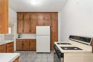 4458 Maplewood Ave, Los Angeles, CA 90004 - Photo 14