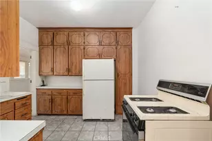 4458 Maplewood Ave, Los Angeles, CA 90004 - Photo 14