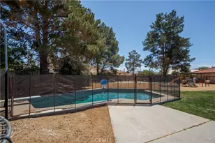 19954 Tinne, Apple Valley, CA 92307 - Photo 32