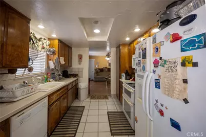 9160 Buena Vista, Apple Valley, CA 92308 - Photo 6