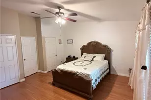916 Roxanne, Hemet, CA 92543 - Photo 10