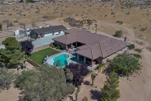 52775 Pipes Canyon Rd, Pioneertown, CA 92268 - Photo 16