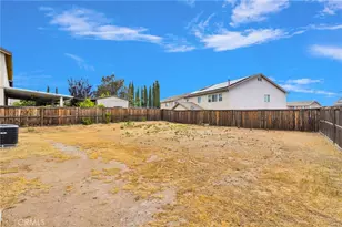 13816 Grant Way, Oak Hills, CA 92344 - Photo 46