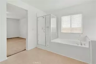13816 Grant Way, Oak Hills, CA 92344 - Photo 32