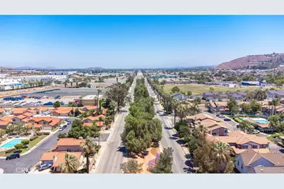 2324 Fan Palm Drive, Corona, CA 92879 - Photo 44
