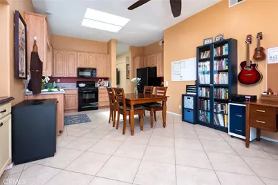 15391 Rockwell Avenue, Fontana, CA 92336 - Photo 10
