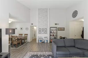 15425 Sherman Way, Van Nuys, CA 91406 - Photo 10