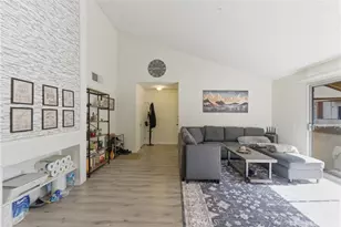 15425 Sherman Way, Van Nuys, CA 91406 - Photo 10