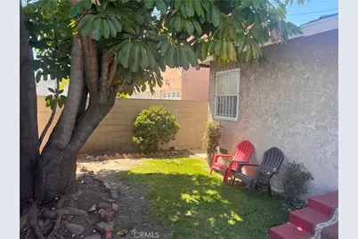 1739 1741 W 105th Street, Los Angeles, CA 90047 - Photo 2