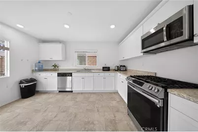 7360 Flagstone, Fontana, CA 92336 - Photo 10
