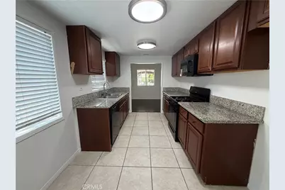 6654 Capps Avenue, Reseda, CA 91335 - Photo 20