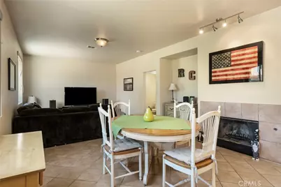30511 Corsica, Castaic, CA 91384 - Photo 8