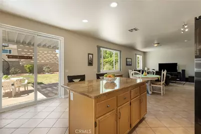 30511 Corsica, Castaic, CA 91384 - Photo 4
