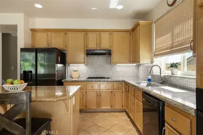 30511 Corsica, Castaic, CA 91384 - Photo 2