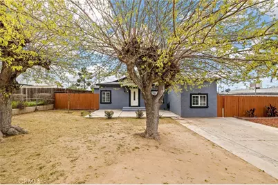 2935 Shelly, Bakersfield, CA 93306 - Photo 2