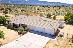 9562 Cambria Ct, Phelan, CA 92371 - Photo 8