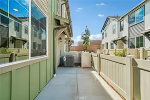 9833 Crossbay Loop, Jurupa Valley, CA 92509 - Photo 8