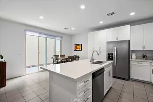 16008 Jamie Ln, Fontana, CA 92336 - Photo 12