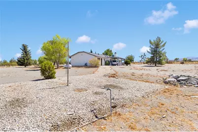 11574 Silver Rock, Pinon Hills, CA 92372 - Photo 38