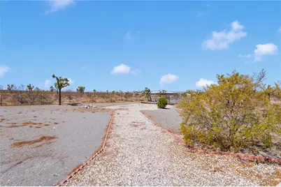 11574 Silver Rock, Pinon Hills, CA 92372 - Photo 44
