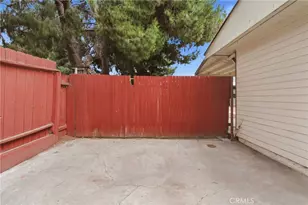 361 Golden, Bakersfield, CA 93306 - Photo 28