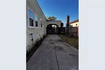 1838 W 85th Street, Los Angeles, CA 90047 - Photo 2