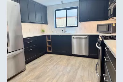 9960 Owensmouth Ave #21, Chatsworth, CA 91311 - Photo 2