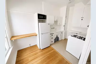 2121 James M Wood Boulevard #411, Los Angeles, CA 90006 - Photo 14