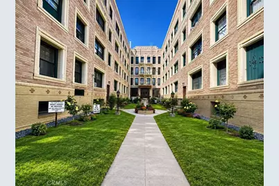 2121 James M Wood Boulevard #411, Los Angeles, CA 90006 - Photo 2