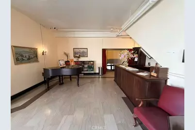 2121 James M Wood Boulevard #411, Los Angeles, CA 90006 - Photo 18
