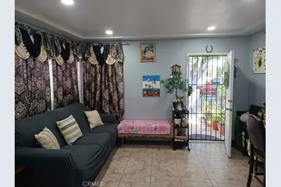 1354 W 84th Street, County - Los Angeles, CA 90044 - Photo 4