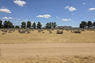 35 Tenaya Road, Apple Valley, CA 92307 - Photo 2