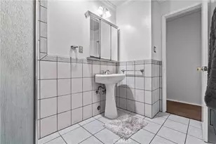 30 Camelback, Carson, CA 90745 - Photo 16