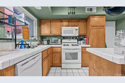 14062 Marbella Street, Fontana, CA 92336 - Photo 12